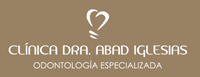Logotipo de la Clínica Dental Dra. Abad Iglesias en Pozuelo de Alarcón, símbolo de atención dental profesional y cercana.